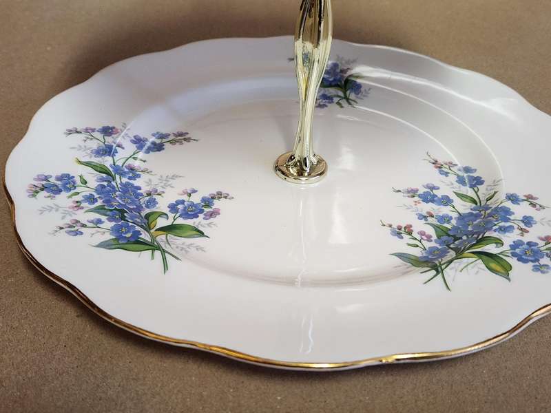 VINTAGE ROYAL ALBERT BONE CHINA FORGET-ME-NOT SWEETS/BISCUIT STAND