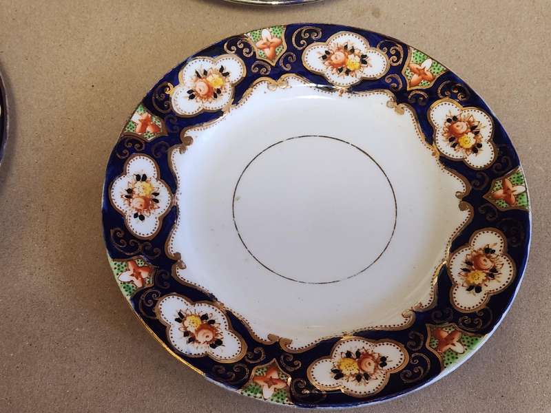 ANTIQUE 1927-1935 ROYAL ALBERT CROWN CHINA CAKE PLATTER AND SIX SIDE PLATES