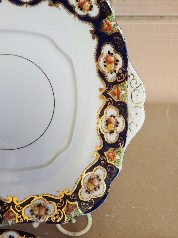 ANTIQUE 1927-1935 ROYAL ALBERT CROWN CHINA CAKE PLATTER AND SIX SIDE PLATES