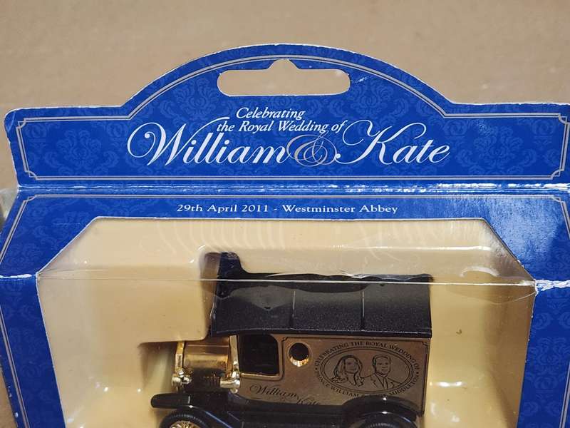 24 CT GOLD PLATED DIE CAST SOUVENIR TO COMMEMORATE THE WEDDING OF PRINCE WILLIAM AND KATE