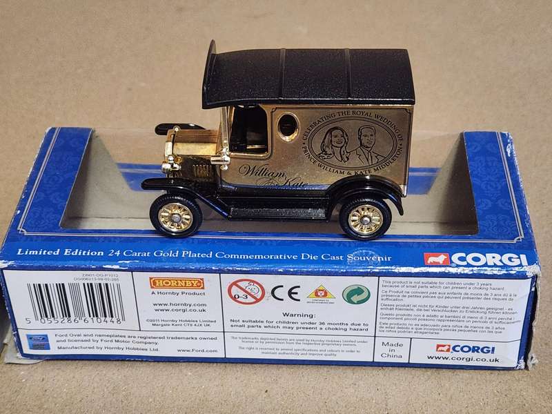 24 CT GOLD PLATED DIE CAST SOUVENIR TO COMMEMORATE THE WEDDING OF PRINCE WILLIAM AND KATE