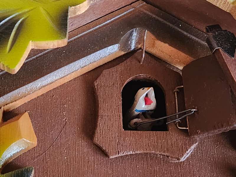 VINTAGE E SCHMECKENBECHER CUCKOO CLOCK, MISSING ONE DIAL