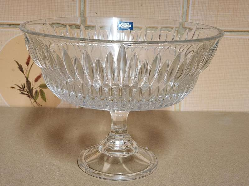 Bohemia Crystalite Czechoslovakia Pedestal Bowl/Centrepiece