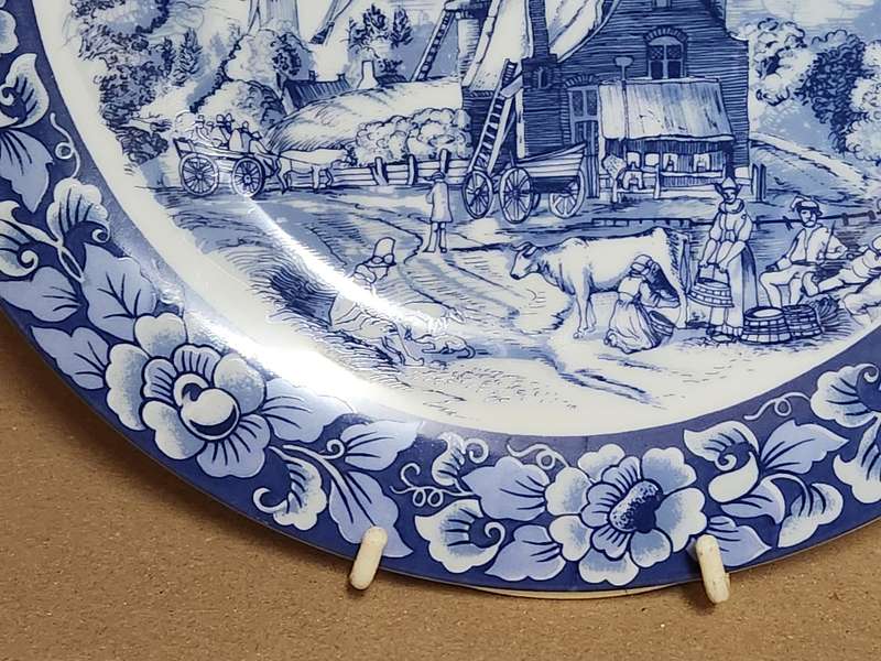 Vintage Delft Holland Plate from the Oude Molen Fabriek, Special Limited Edition
