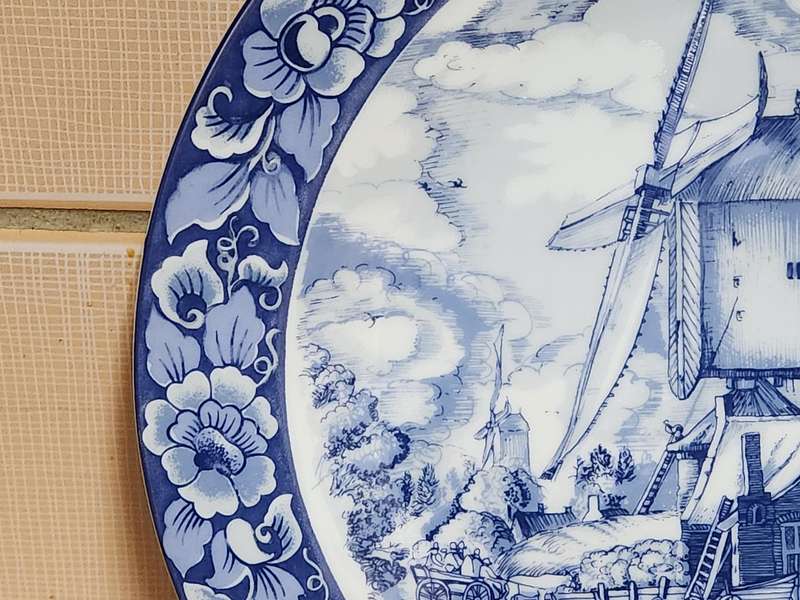 Vintage Delft Holland Plate from the Oude Molen Fabriek, Special Limited Edition