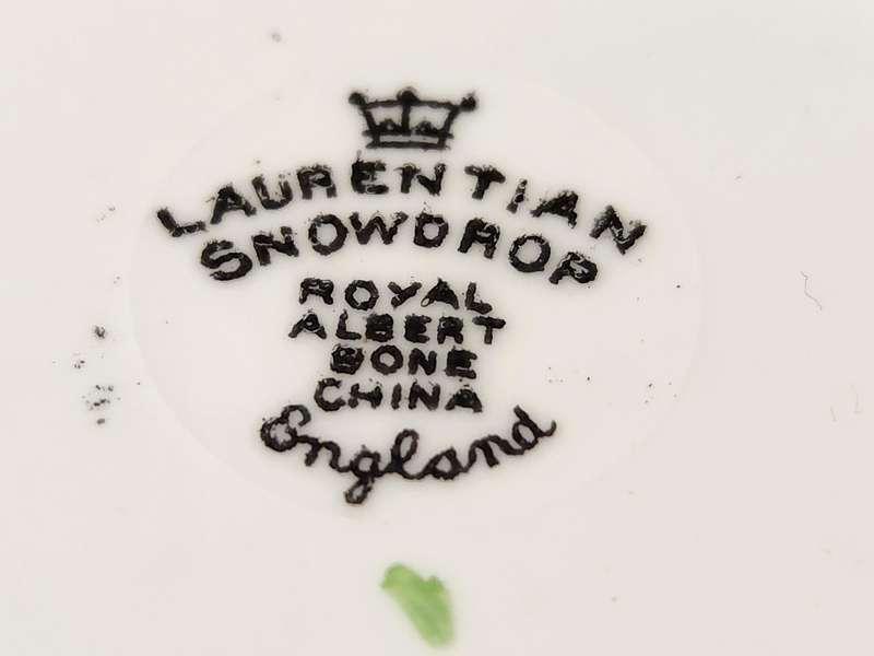 Vintage Royal Albert Bone China 1940s Laurentian Snowdrop Shell Shaped Trinket Dish