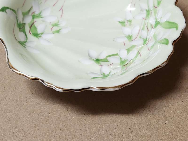 Vintage Royal Albert Bone China 1940s Laurentian Snowdrop Shell Shaped Trinket Dish