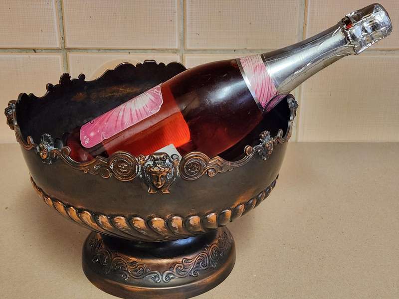 EXQUISITE VINTAGE COPPERTONE BRASS MONTEITH STYLE PEDESTAL CHAMPAGNE COOLER