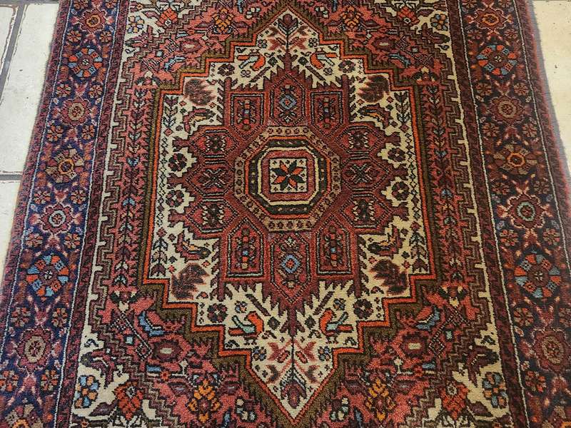 STUNNING VINTAGE PURE WOOL HAND KNOTTED BIDJAR PERSIAN CARPET