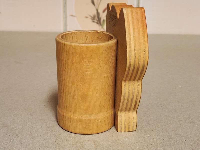 VINTAGE BARTOLUCCI ITALY ELEPHANT MOTIF WOODEN PEN HOLDER