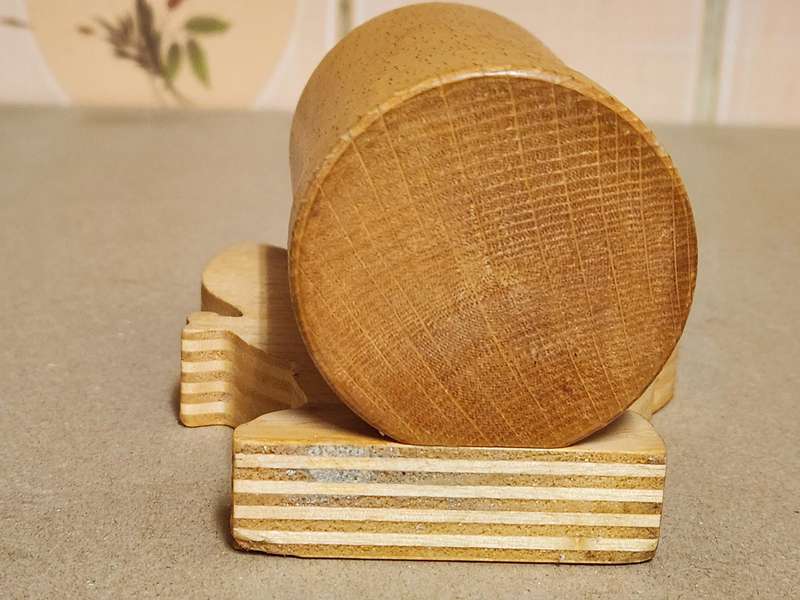 VINTAGE BARTOLUCCI ITALY ELEPHANT MOTIF WOODEN PEN HOLDER