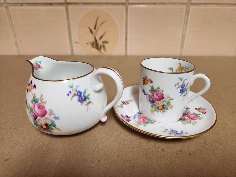 STUNNING SPODE COPELANDS CHINA CREAMER AND ONE DEMITASSE CUP AND SAUCER