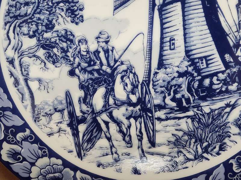 VINTAGE DELFT HOLLAND PLATE FROM THE OUDE MOLEN FABRIEK, SPECIAL LIMITED COLLECTORS EDITION
