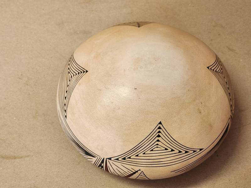 VINTAGE HOPI INDIAN POTTERY BOWL