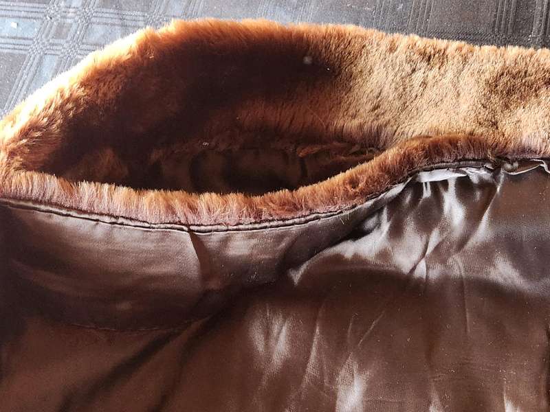 BEAUTIFUL FUR STOLE BY B MANOCK, EXPERT FURRIER