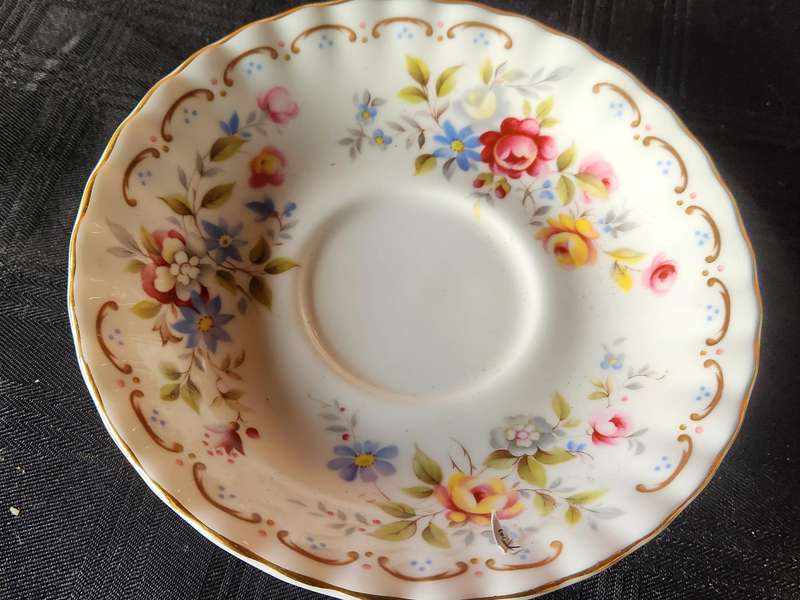 VINTAGE ROYAL ALBERT BONE CHINA JUBILEE ROSE TEA TRIO