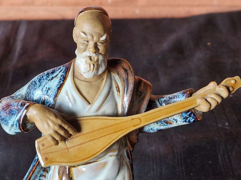 VINTAGE CHINESE SHIWAN MUDMAN FIGURINE