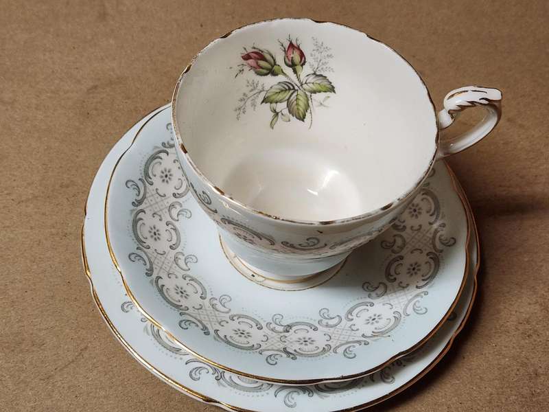 VINTAGE PARAGON FINE BONE CHINA RADSTOCK TEA TRIO NUMBER 4