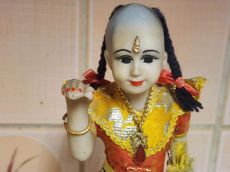 VINTAGE KUMAN THONG THAI HOLY AMULET FIGURINE, 1 OF 2