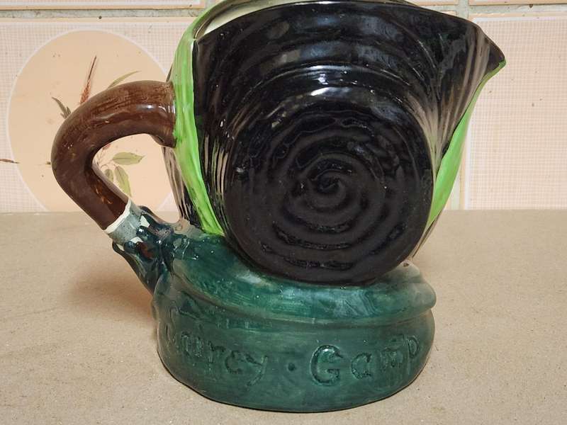 ROYAL DOULTON LARGE SAIREY GAMP CHARACTER JUG