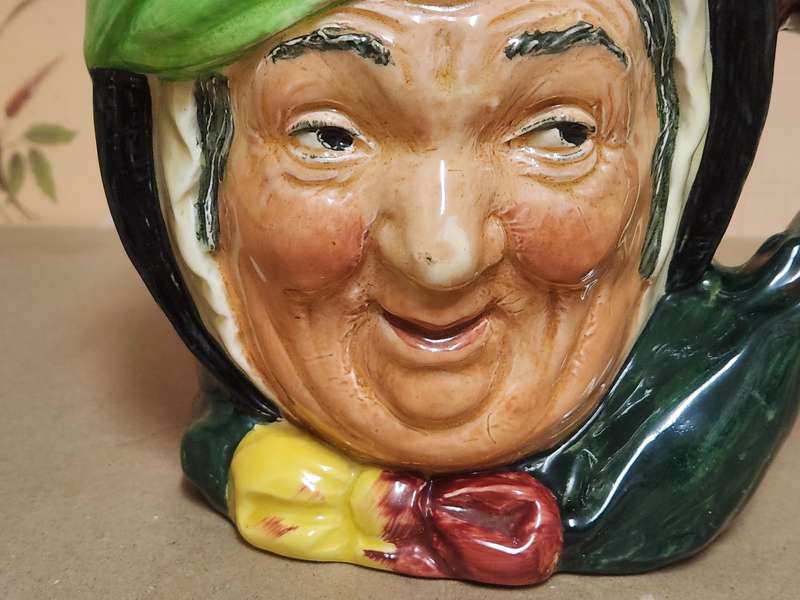 ROYAL DOULTON LARGE SAIREY GAMP CHARACTER JUG