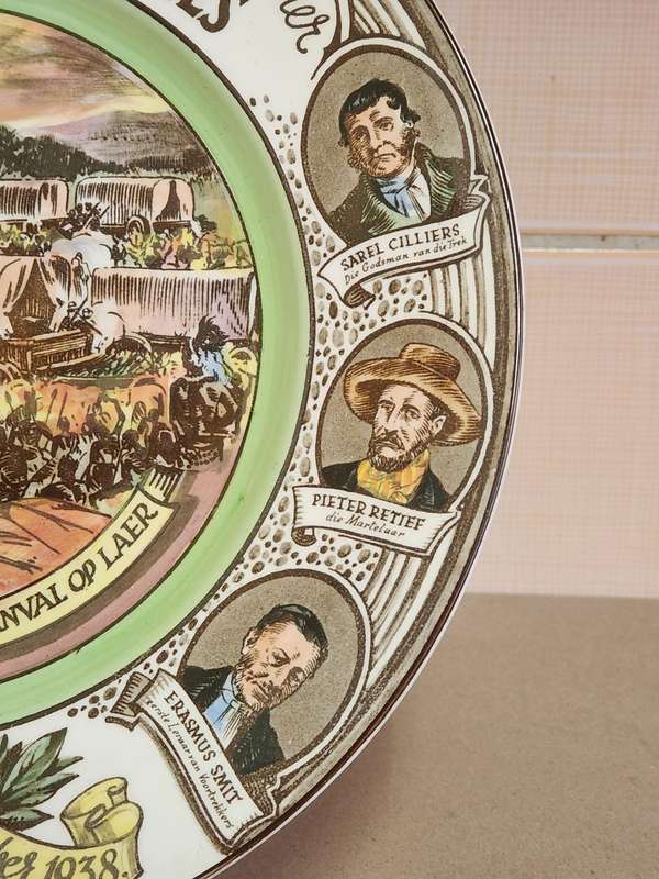 VINTAGE ROYAL DOULTON VOORTREKKER EEUFEES COMMEMORATIVE PLATE