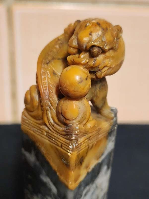 VINTAGE CHINESE HAND CRAFTED STONE FOO DOG SEAL STAMP