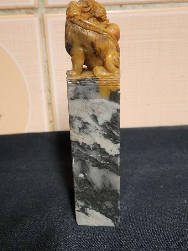 VINTAGE CHINESE HAND CRAFTED STONE FOO DOG SEAL STAMP