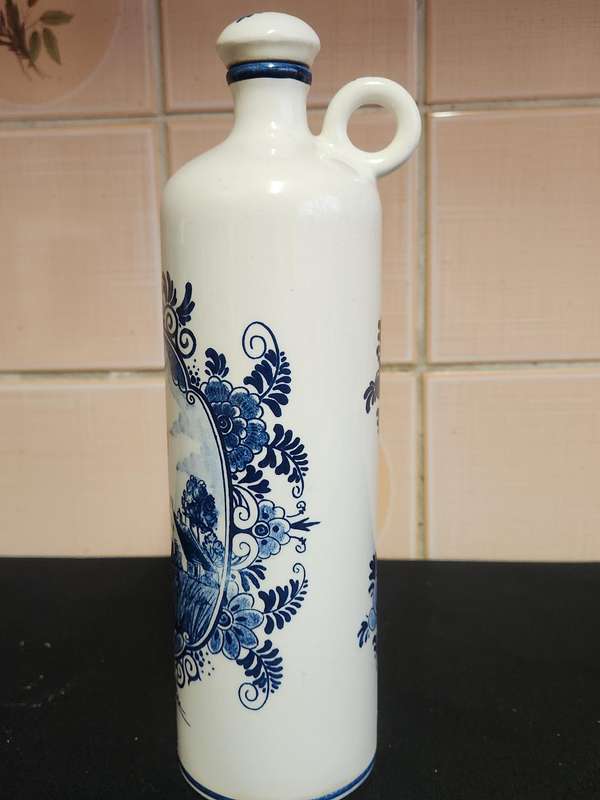 VINTAGE DELFT BLAAUW HOLLAND DECANTER