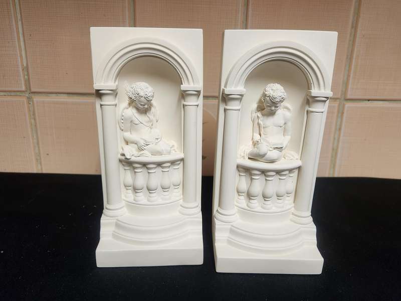 STUNNING RECONSTITUTED STONE CHERUB BOOKENDS