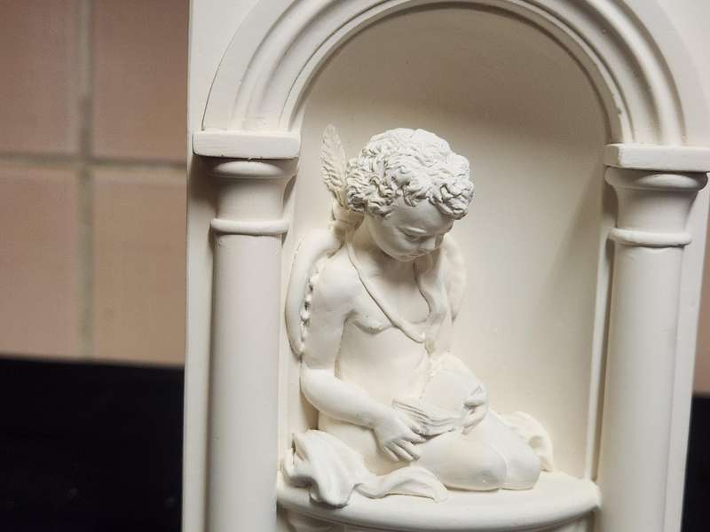 STUNNING RECONSTITUTED STONE CHERUB BOOKENDS