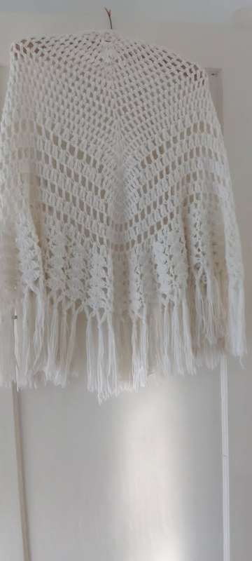 Vintage Beige/Cream Crochet Shawl With Tassels
