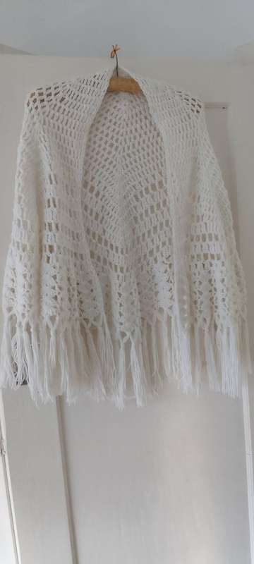 Vintage Beige/Cream Crochet Shawl With Tassels
