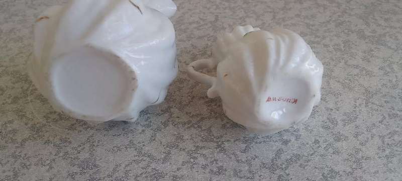 2 x Kingsway Jugs