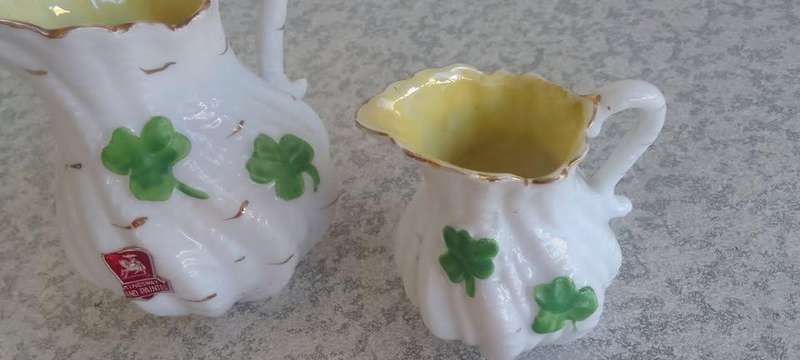 2 x Kingsway Jugs