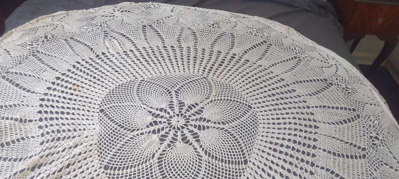 ONLY FOR BUYER G2K - Stunning Vintage Crochet  Round Table Cloth - 200cm