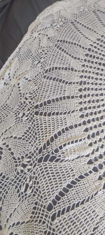 ONLY FOR BUYER G2K - Stunning Vintage Crochet  Round Table Cloth - 200cm