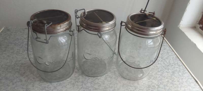 3 x SOLAR  CONSOL JAR LIGHT