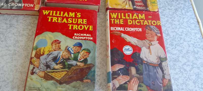 A Collection Of William Books - Richmal Crompton