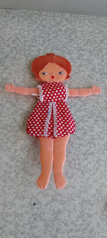 VINTAGE PLASTIC FOLDABLE FLAT SKINNY DOLL MADE IN HONG KONG