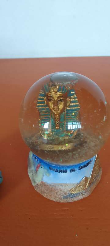 2 x SNOW Globes