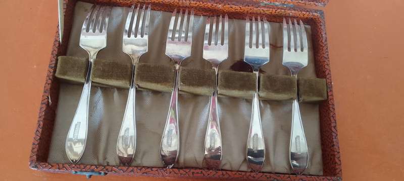 EPNS Made in England Fork Set In Box