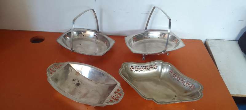 4 x Vintage Silver Plated Presentation Dishes