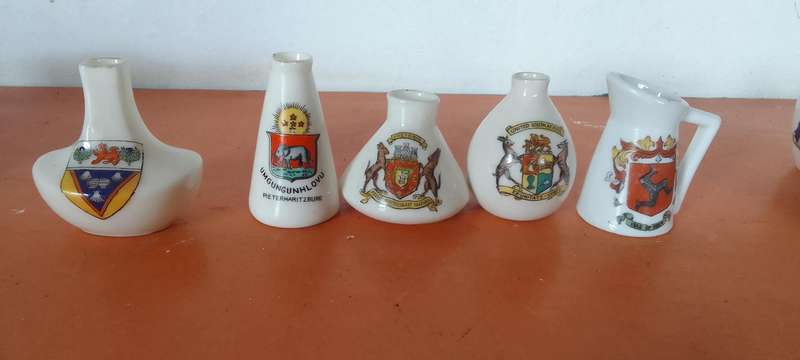 A Huge Collection Of Golden Oldies - Crested China