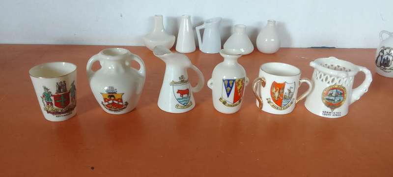 A Huge Collection Of Golden Oldies - Crested China
