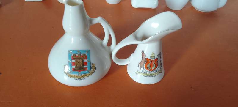 A Huge Collection Of Golden Oldies - Crested China