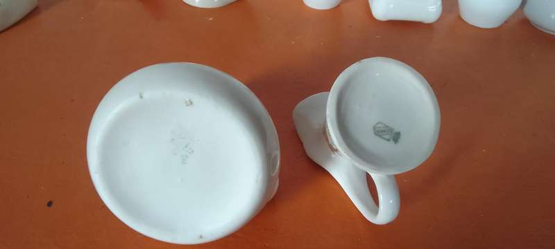 A Huge Collection Of Golden Oldies - Crested China