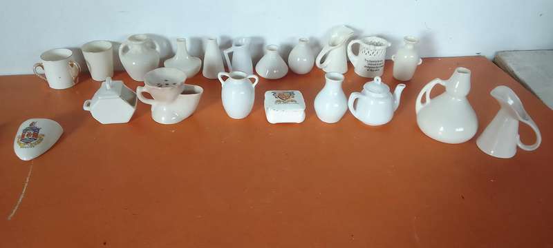 A Huge Collection Of Golden Oldies - Crested China