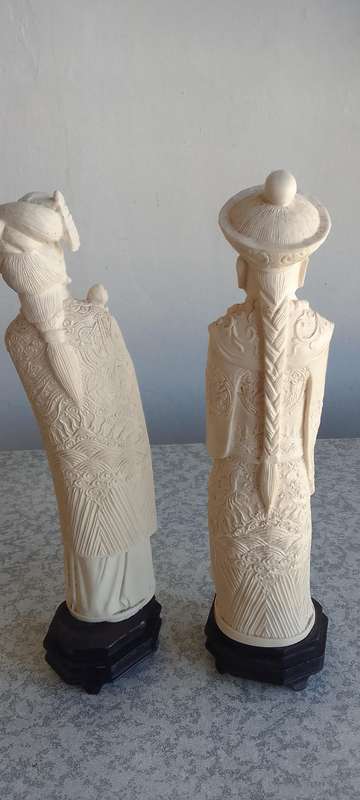 Chinese Carved   Figurines