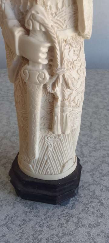 Chinese Carved   Figurines